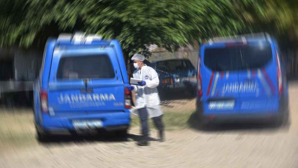 Şiddet gördüğü eşini av tüfeğiyle öldürdü!