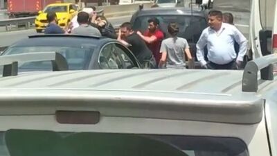 Başakşehir'de trafikte yol verme kavgası