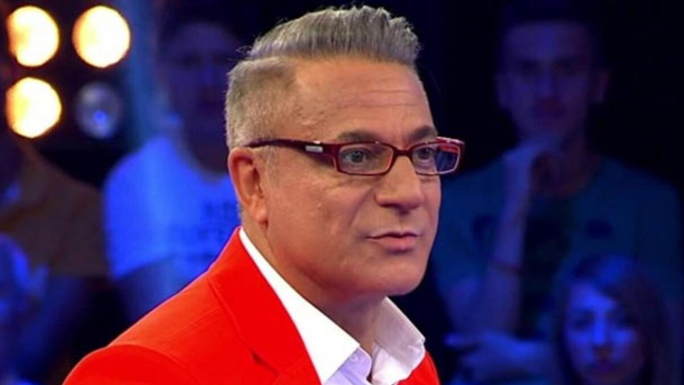 Mehmet Ali Erbil kimdir?