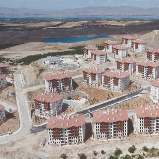 Malatya'daki deprem konutlarında kura çekimi