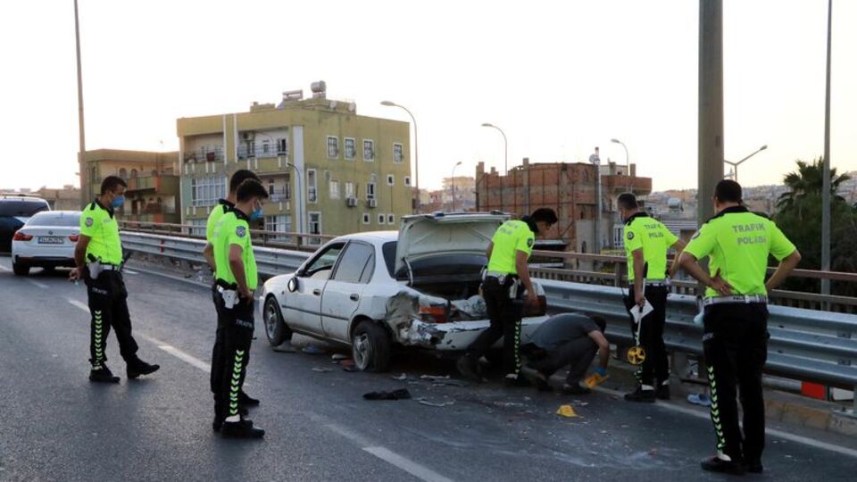 Arızalı araç kazaya neden oldu: Ölü ve yaralılar var