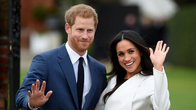 Buckingham'dan Prens Harry ile Markle'a tebrik