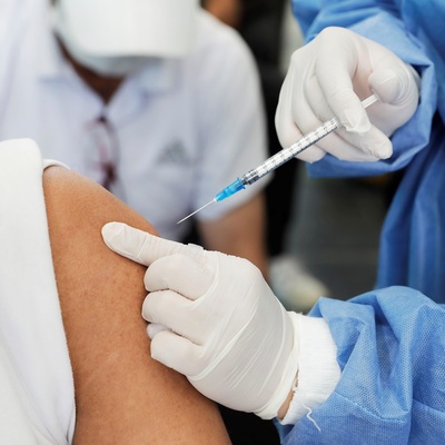 Dünya bunu konuşuyor! Aşıda 1. ve 2. doz farklı olursa...