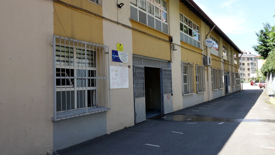 Okul bahçesinde kadın cinayeti!