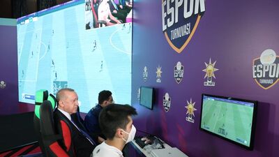 Cumhurbaşkanı Erdoğan e-Spor turnuvasının final maçını izledi