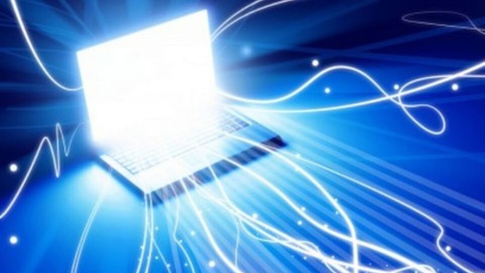 Birçok büyük web sitesi çöktü