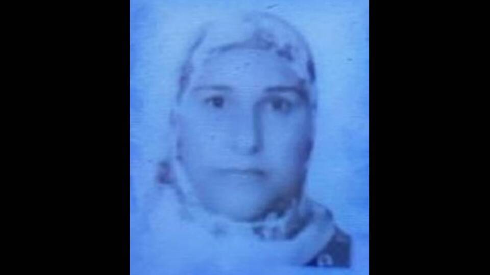 Çocukları boynuna sarılı iple buldu