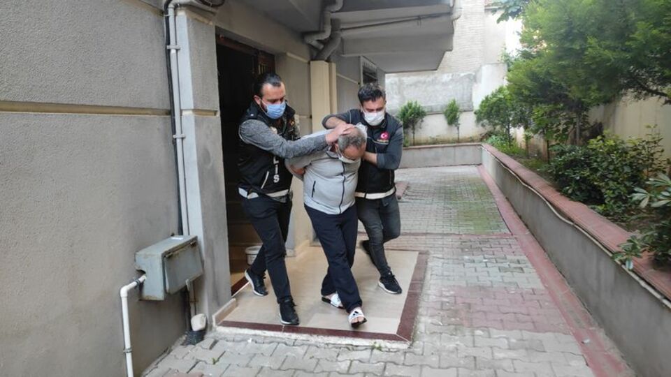 İstanbul'da zehir tacirlerine sabah baskını