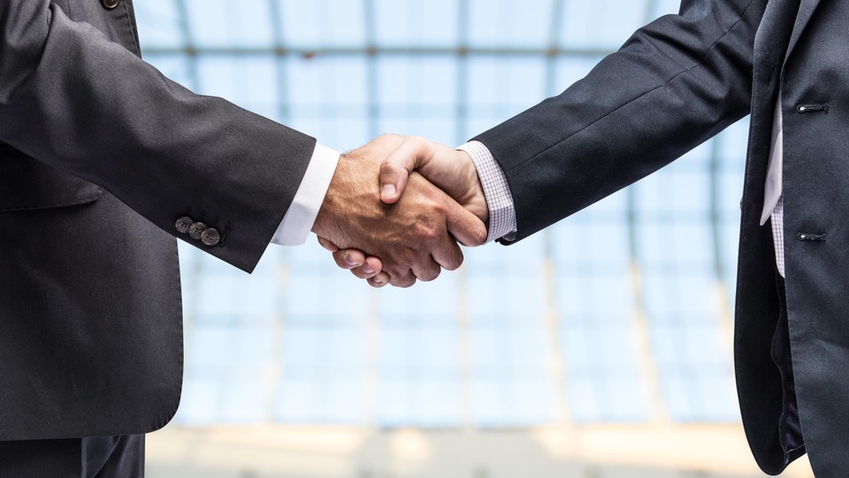 Actera, Litum'a ortak oldu