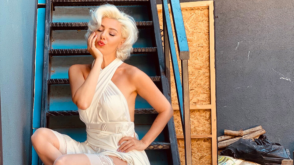 Burcu Binici neden Marilyn Monroe oldu?