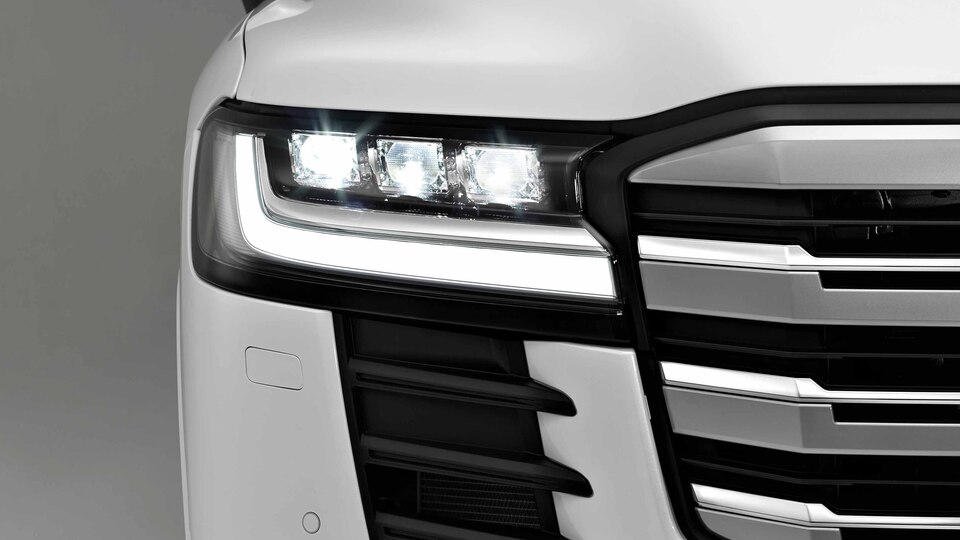 Toyota'nın amiral gemisi yenilendi