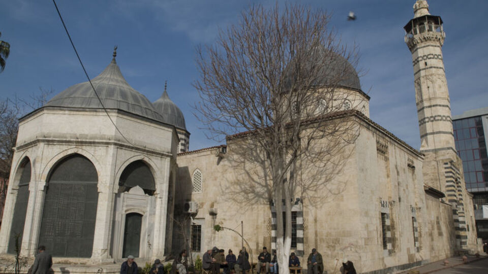 Ulu Cami'den çalınan İznik çinileri bulundu