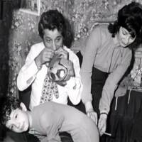 'Annem ve babam beni sahneye hazırlıyor'