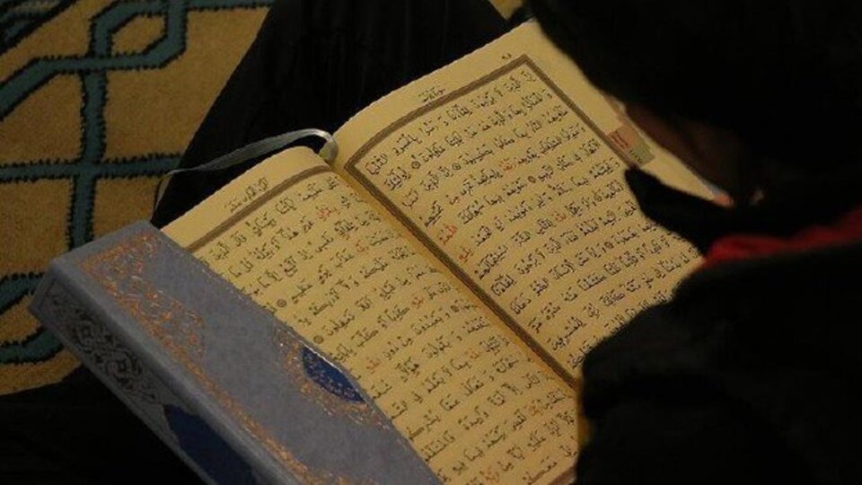 Lokman Suresi Türkçe - Arapça okunuşu