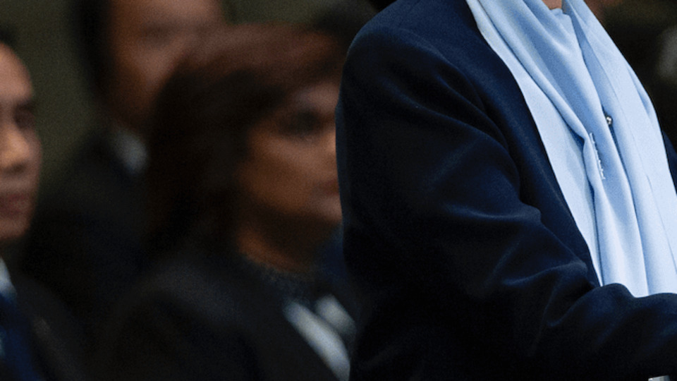 Myanmar'ın devrilen liderine yolsuzluk suçlamaları