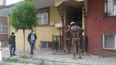 'Karagümrük çetesi'ne 53 adreste operasyon