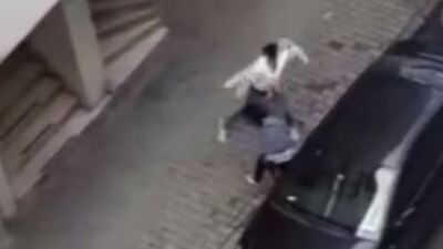 Hamile eşe tekmeli yumruklu şiddet!