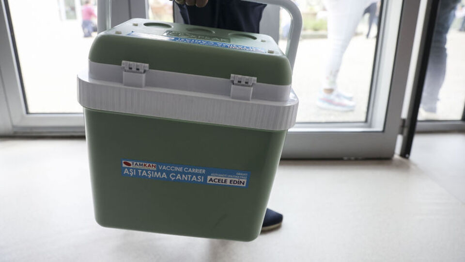 Gıda sektörü ile kafe, lokanta ve restoran çalışanlarının aşılanmasına başlandı