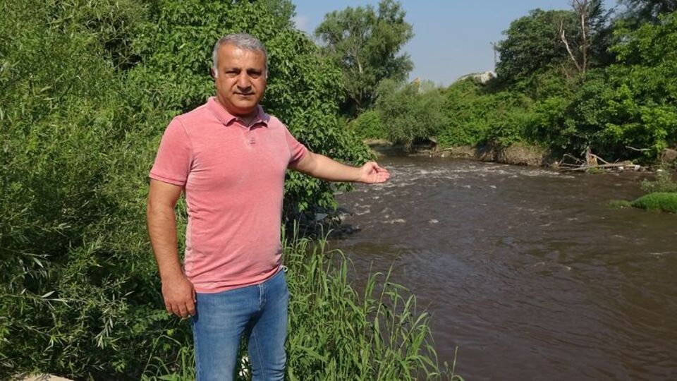 Şok! Rengi simsiyah! Marmara'ya akıyor!