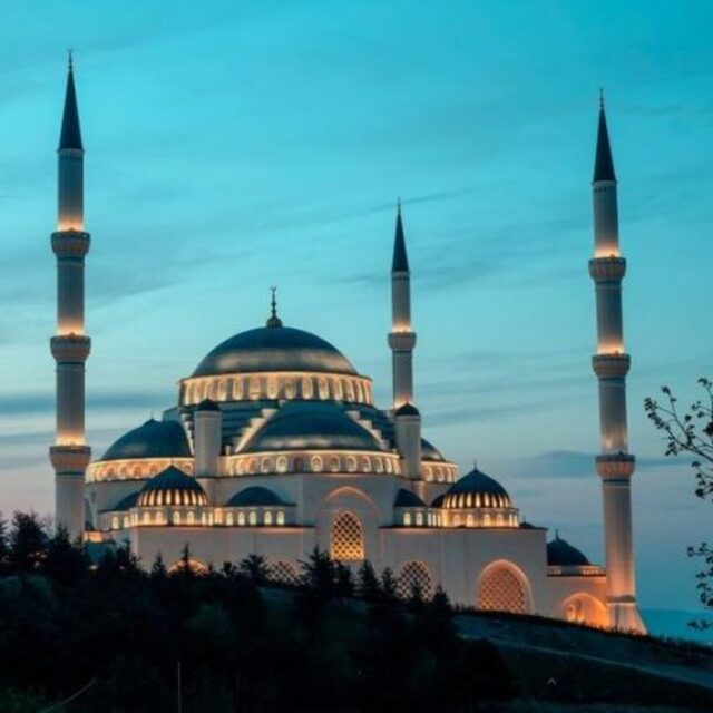 İzmir cuma namazı saati kaçta?
