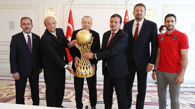 Anadolu Efes Kulübü'nü kabul etti