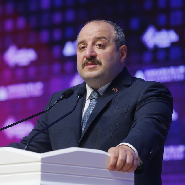'Otomotiv sektörü hızlı bir dönüşümden geçiyor'