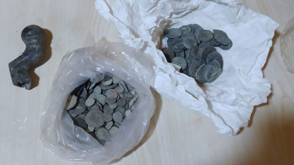 Tarihi eser ve tütün kaçakçılarına operasyon