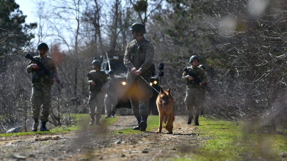 Yasa dışı geçiş yapan 5'i FETÖ, 1'i PKK'lı 10 kişi yakalandı