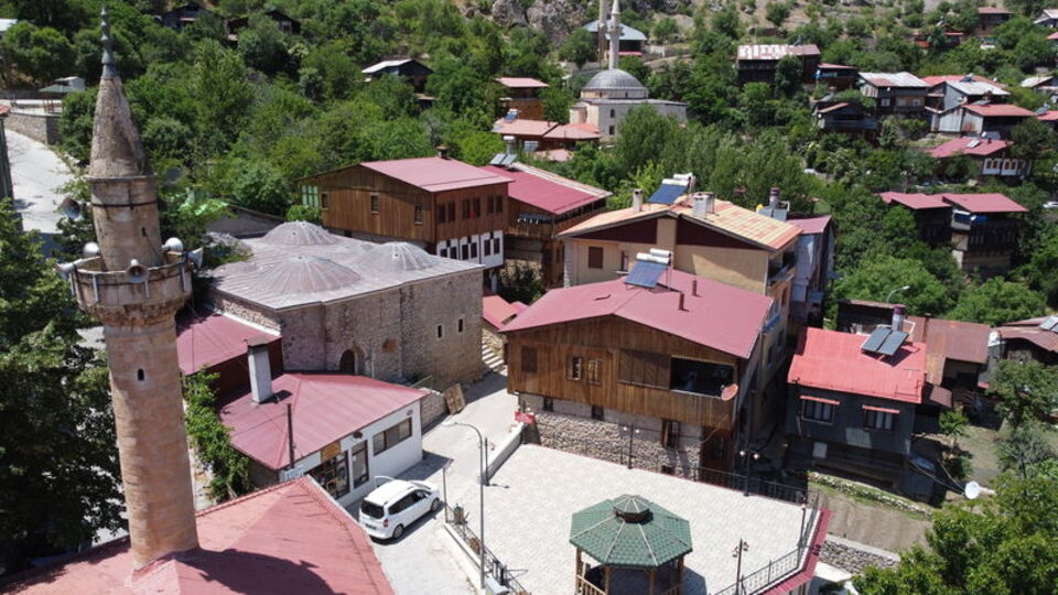 Medeniyetleri buluşturan ilçe... İsmini böyle almış!