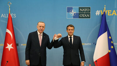 Macron, Cumhurbaşkanı Erdoğan ile görüşmeyi değerlendirdi