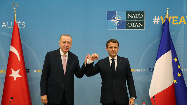 Macron, Cumhurbaşkanı Erdoğan ile görüşmeyi değerlendirdi