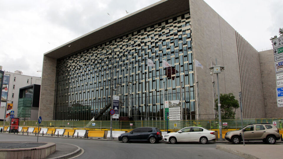 AKM yüzünü gösterdi