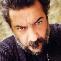 "Kapıma not asacağınıza, zilime bassaydınız!"