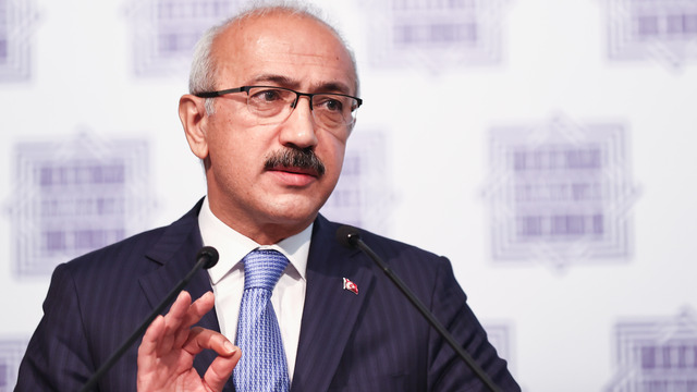 'Faiz dışı denge mali disiplin kararlılığını gösteriyor'
