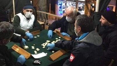 Kahvelerde oyun oynamak serbest mi?