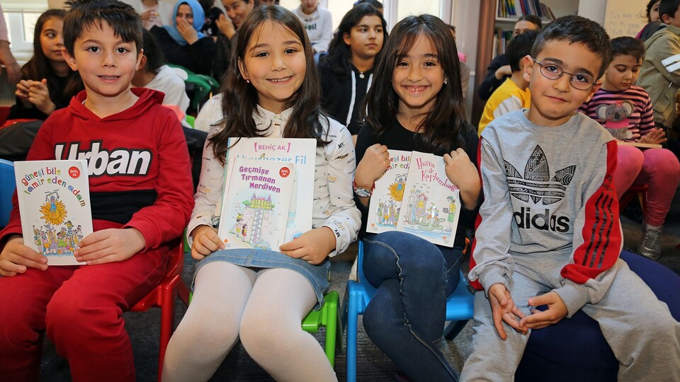 Behiç Ak'tan yeni Karikatür Kitabı