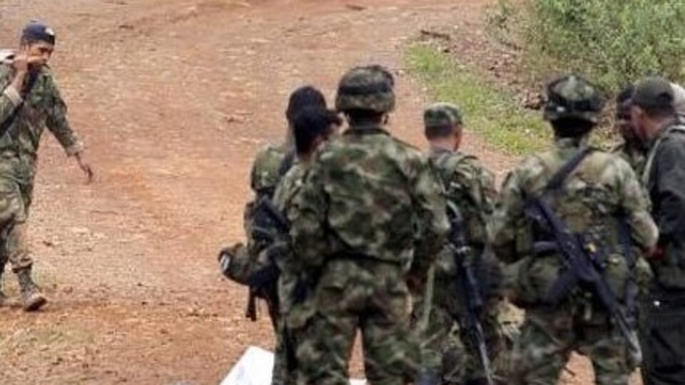 Kolombiya'da askeri tabura saldırı: 36 asker yaralı