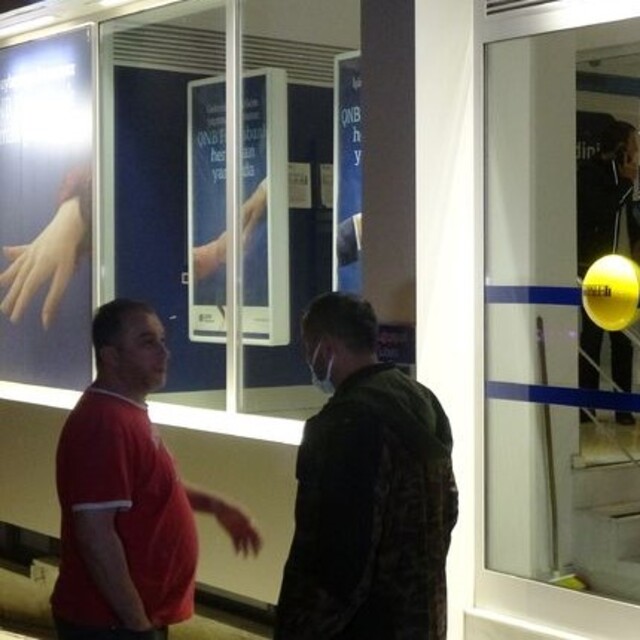 Bursa'da bankadan 200 lira soyuldu!
