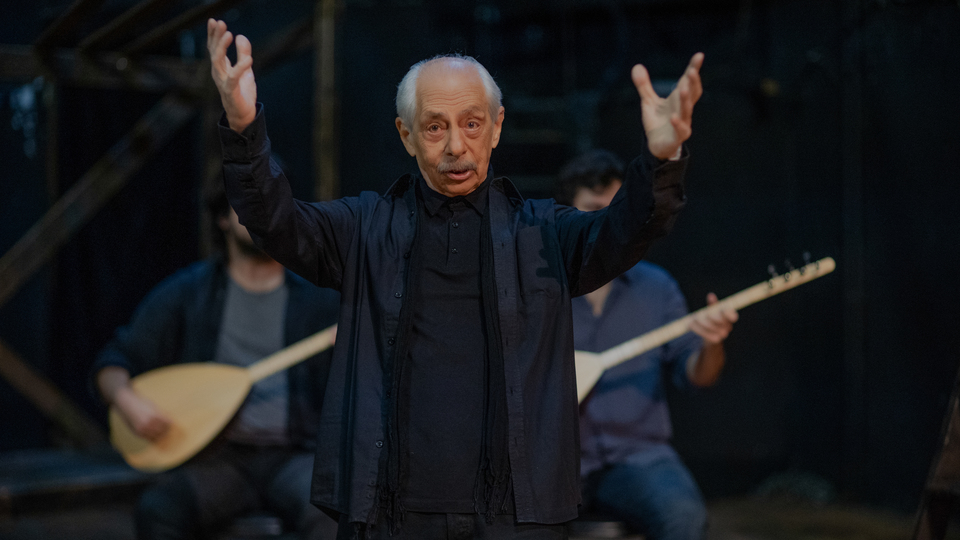 Genco Erkal'dan 'Şahdamarım'