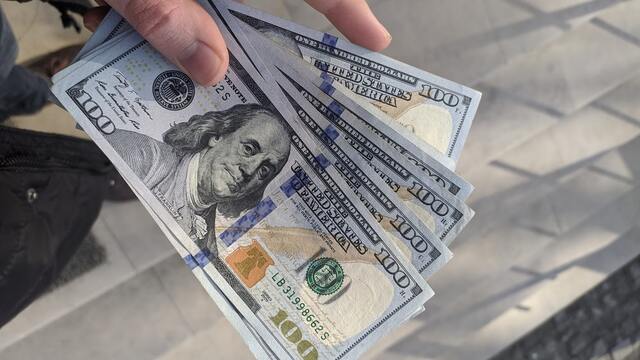 Dolar Fed'le yükseldi