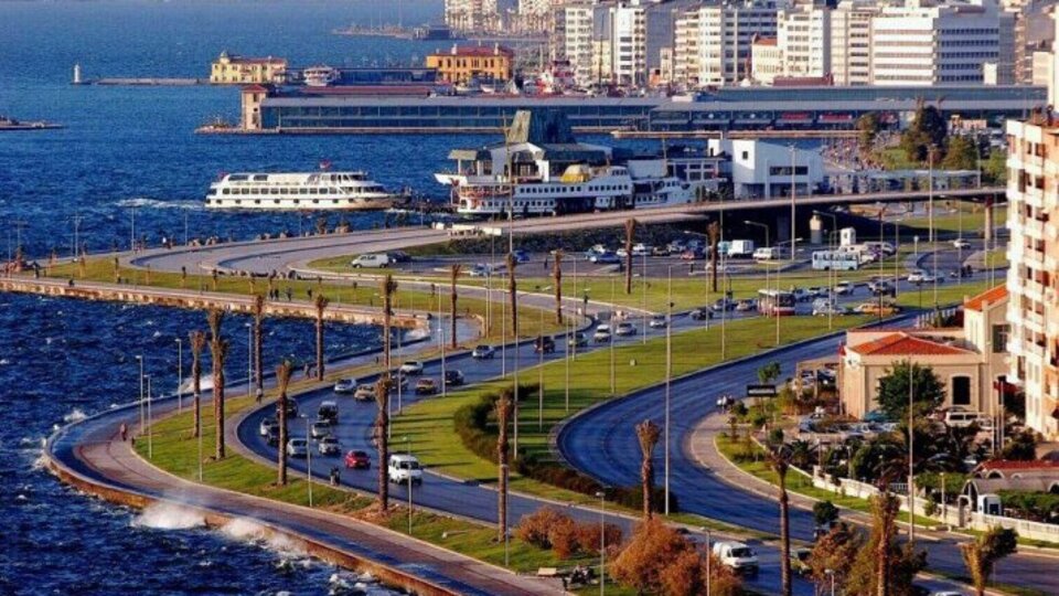 İzmir nerede, hangi bölgede?