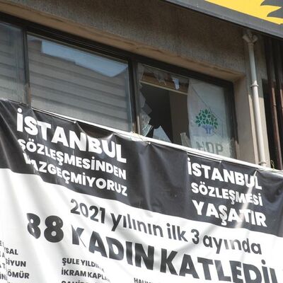 İzmir'de HDP binasına silahlı saldırı: 1 ölü