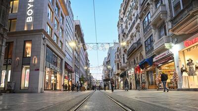 Pazar günü sokağa çıkma yasağı kalkıyor mu?