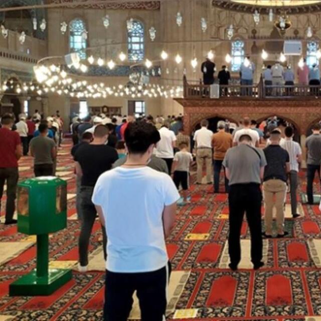 İzmir cuma saati kaçta?