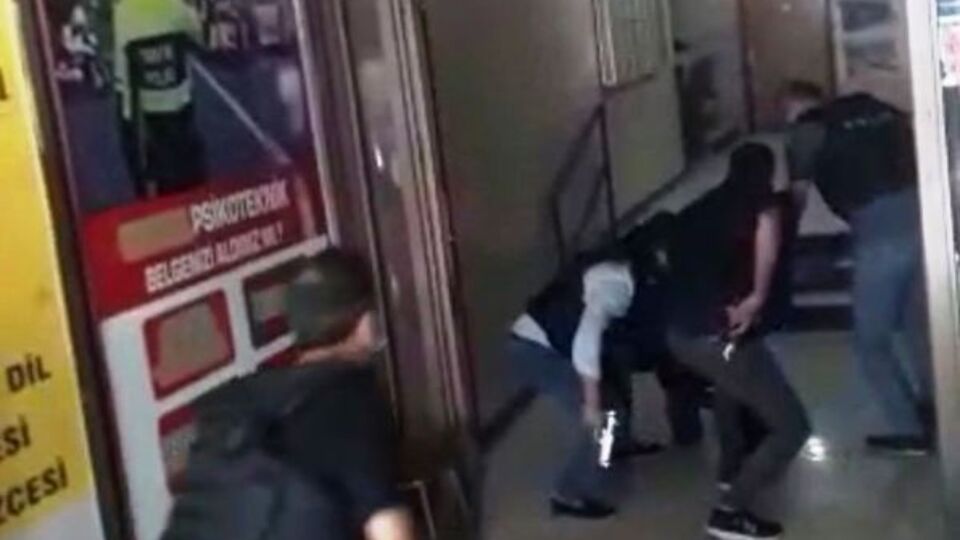 HDP saldırganın yakalanma anı! İlk sözleri: Bir kişiye ateş ettim