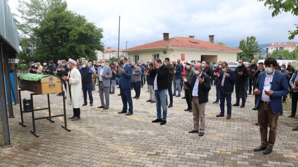 Evinde ölü bulundu! 40 milyon liralık servetini o kurum bağışlamış