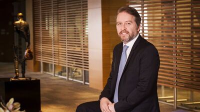 ÜNLÜ, yatırım bankası için yetki verdi