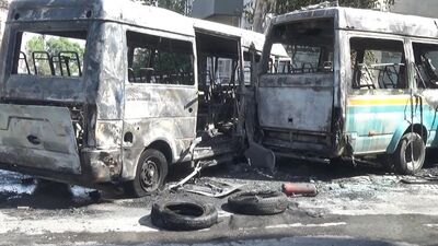 Çarpışan yolcu minibüsleri yandı: 6 yaralı