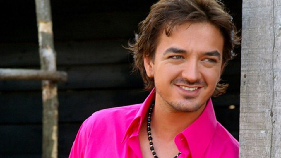 Orhan Ölmez kimdir?