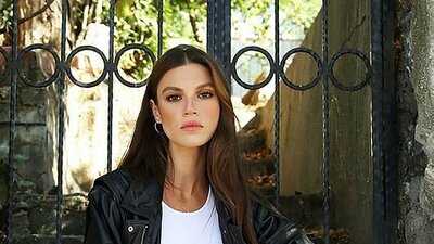 Yüsra Geyik kimdir, kaç yaşında?